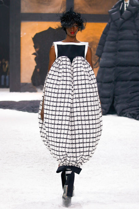 FALL 2024 RUNWAY - LOOK 25