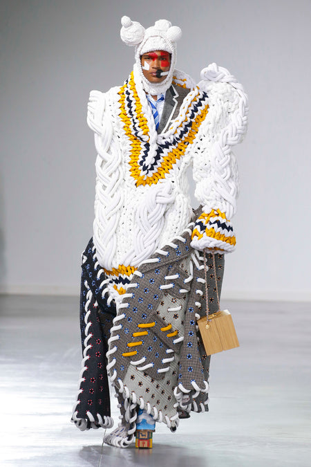 FALL RUNWAY 2022 - LOOK 39