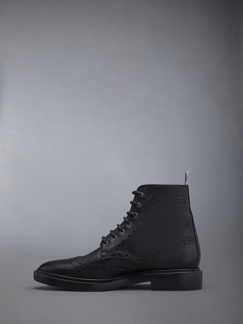 PEBBLE GRAIN RUBBER SOLE CLASSIC WINGTIP BOOT