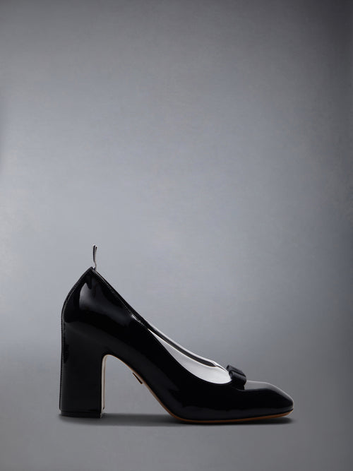 PATENT VITELLINO GOODDYEAR LEATHER SOLE BOW AND COLLAR HEEL COURT SHOES