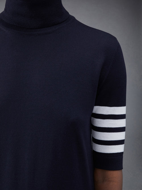 FINE MERINO 4-BAR RELAXED SHORT SLEEVE TURTLENECK