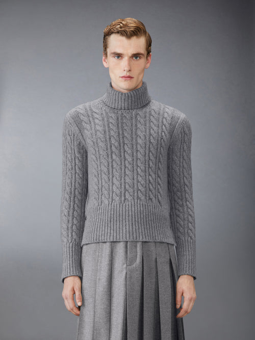 CLASSIC CASHMERE CABLE TURTLE NECK