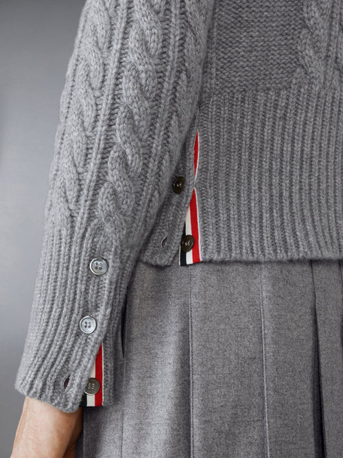 CLASSIC CASHMERE CABLE TURTLE NECK